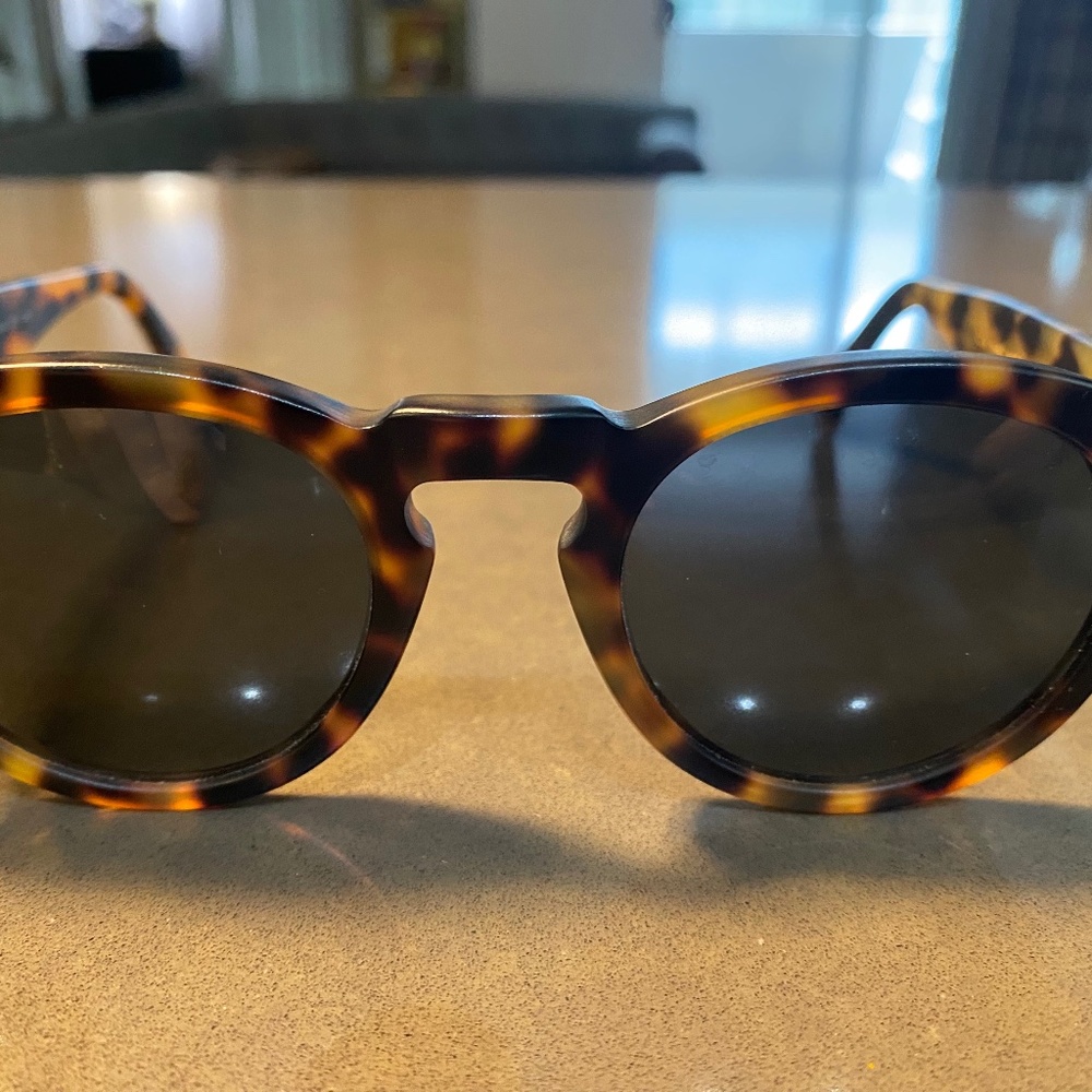 Illesteva Leonard Sunglasses Tortoise